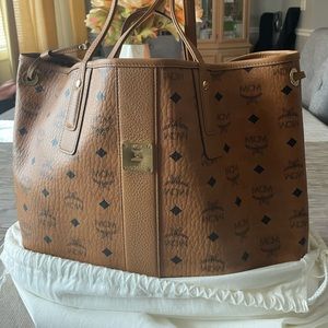 COPY - MCM Reversible Liz Shopper Medium